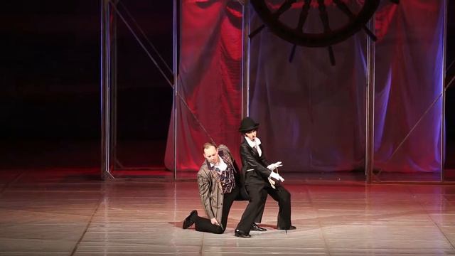 Чарльз Чаплин "Графиня из Гонконга" Эксцентричные куплеты Наташи смотреть онлайн