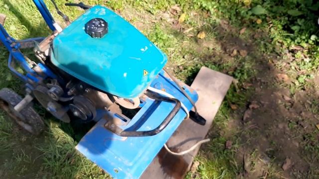 Что то есть, но не то / двигатель мотокультиватора Крот МК - 1