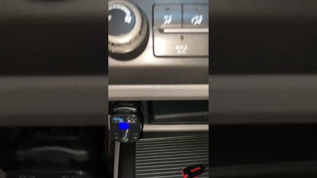 TRANSMISSOR FM VEICULAR, ADAPTADOR BLUETOOTH/PENDRIVE - COMO USAR? смотреть онлайн