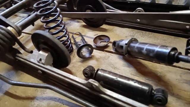 Замена рамы на снегоходе Polaris Widetrak LX 500 3 часть смотреть онлайн