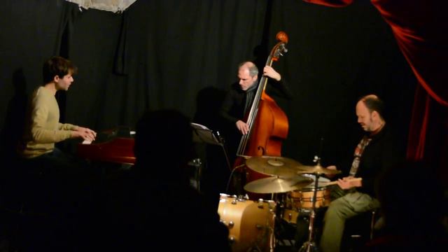 Giacomo Caruso / Alberto Amato / Francesco Cusa @Piccolo Teatro del Mercato (Ragusa) смотреть онлайн