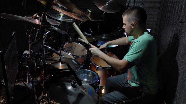 Session drum recording for black metal band ( 230bpm , triggers on kick) смотреть онлайн