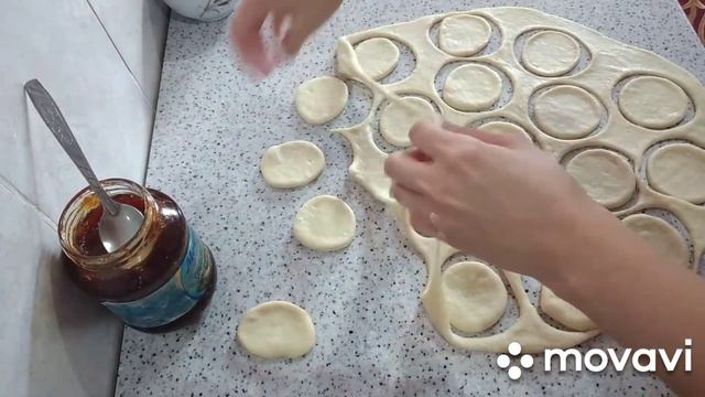 Evdə olan ərzaqlarla asant jemli peçeniya resepti (Печенье с джемом, легко и вкусно) смотреть онлайн