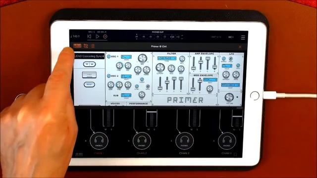 RIFFER Random MIDI Generator - How To Set Up & Use As An AUv3 - iPad Tutorial смотреть онлайн