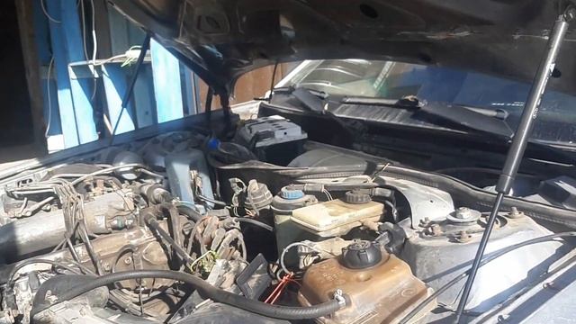 Ауди 100 С3 снятие переднего крыла часть 1 смотреть онлайн