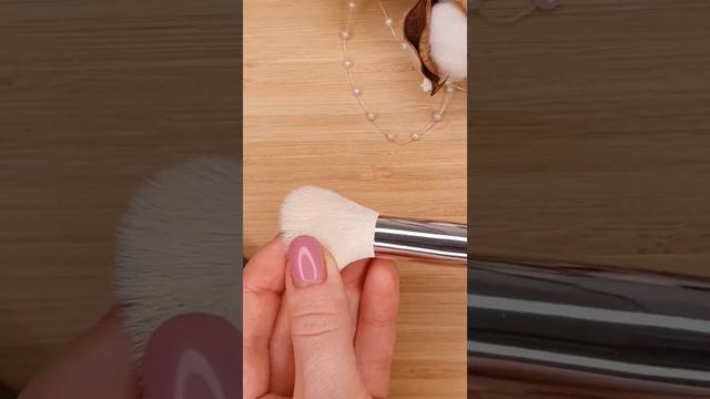 Кисть для тональной основы, скульптора и румян Cama'le из натурального ворса козы 17f0 смотреть онлайн