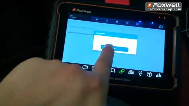 Foxwell GT60 do EPB Reset on 2018 BMW MiNi F56 смотреть онлайн