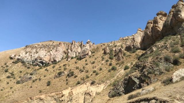 Армения. Джермук. Караундж. Татев: канатка, монастырь . Хндзореск: подвесной мост. смотреть онлайн