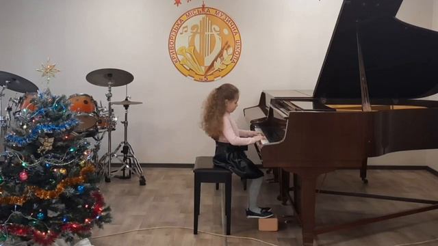Поліна Нагаєць (6 років). Сонатина. Д. Штейбельт. Муз.школа 5 м.Кривий Ріг смотреть онлайн