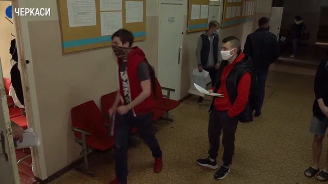 Весняний призов нa вiйськову службу поновили у Черкаській області смотреть онлайн