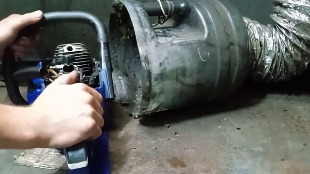 Бензопила HYUNDAI. Не запускалась. Теперь всё бодро смотреть онлайн