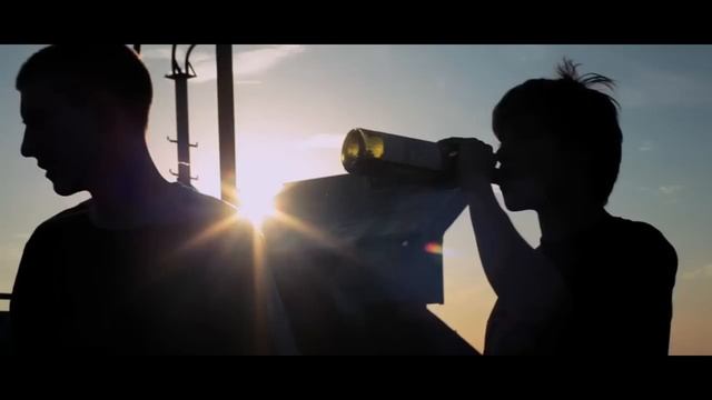 Tracktor Bowling - Шрамы [OFFICIAL CLIP] смотреть онлайн