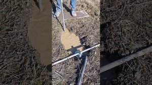 сплошная глина, вода ниже