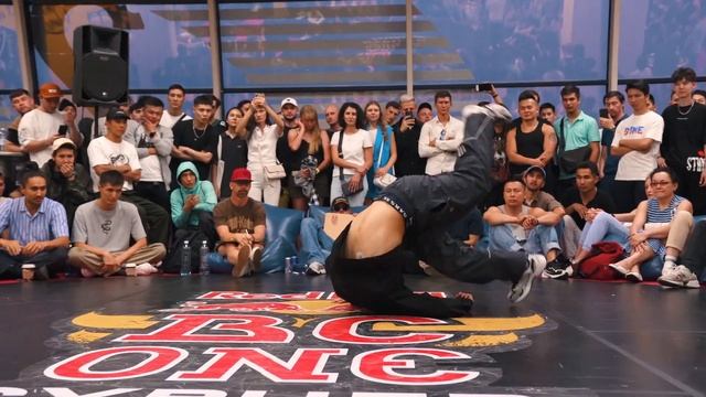 Kair vs Silver Max | Red Bull BC One Cypher Almaty 2022 смотреть онлайн
