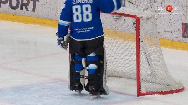 14.12.2021 На Сахалине проходят юношеские матчи хоккейного первенства ДФО смотреть онлайн