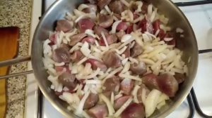 УТИНЫЕ ЖЕЛУДОЧКИ В ЛУКОВОМ СОУСЕ