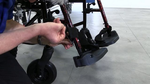 Outlander Self-Propelled Wheelchair- CareCo Assembly Guide смотреть онлайн