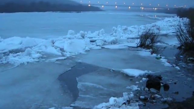 Ледоход на Оке, апрель 2011 смотреть онлайн