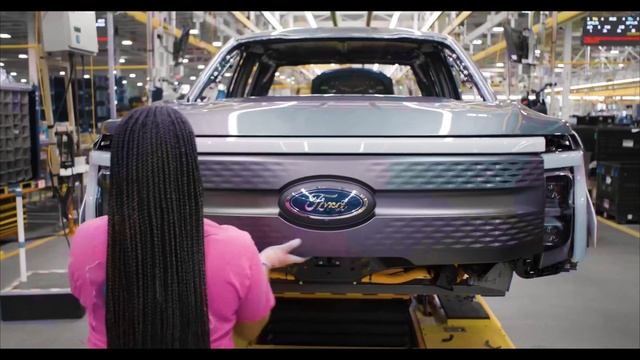 Ford Mustang and Ford F-150 Lightning Production in the USA смотреть онлайн