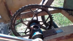 трактор из дерева влошаси