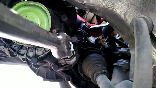 Cambio de aceite de la transmisión manual Jetta Golf A3. смотреть онлайн