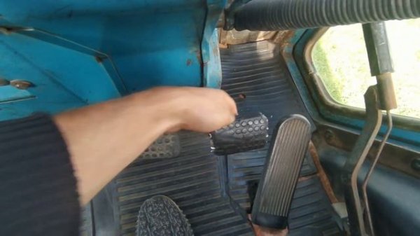 МТЗ-82 Органы управления и правильное переключение передач