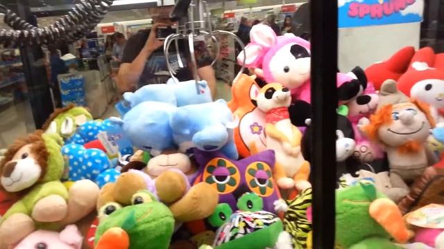 SNEAKY SNEAKY BEARS - Claw Machine Win Skill Crane FREEZE Sugar Loaf Game смотреть онлайн