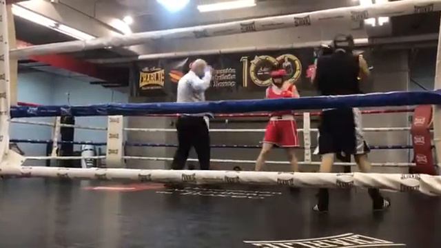 Campeonatos de la comunidad de Madrid de boxeo Junior Leon Montes Vs Alejandro Celis . 1 asalto смотреть онлайн