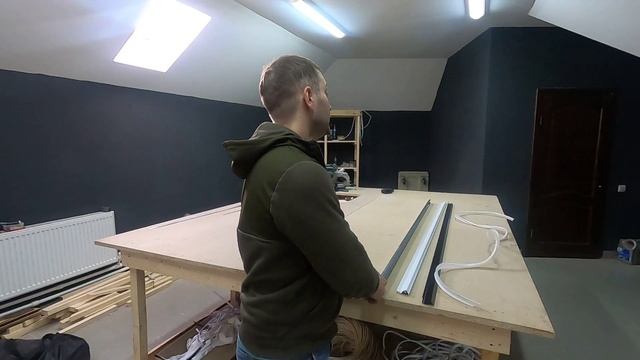 Чем отличается парящий натяжной потолок от контурной подсветки в натяжном потолке. Цена на подсветку смотреть онлайн