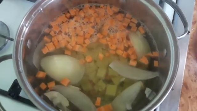 Суп з лопатками. Смачний та легкий суп. смотреть онлайн