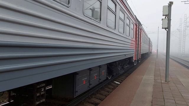 Три Торжка! Электропоезда ЭТ2М 143, 043 и 061 на станции Тверь смотреть онлайн