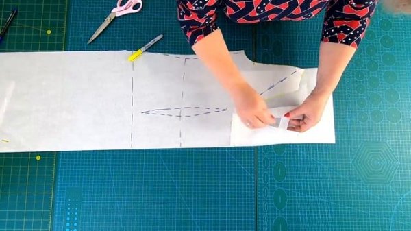 Самое комфортное платье для лета. Платье из штапеля с оборкой по низу и кулиской по горловине.mp4