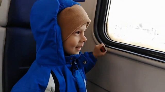 Опоздали на электричку, Даник перепутал станцию и стал спорить с мамой. смотреть онлайн