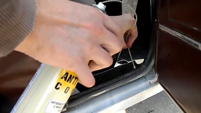 Правильная обработка порогов мовилем + масло \ Вечный кузов