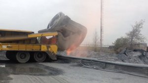 Красота раскаленного шлака - работает шлаковоз