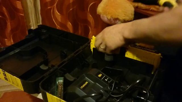 Обзор Безщеточный шуруповерт Stanley SBH20 смотреть онлайн