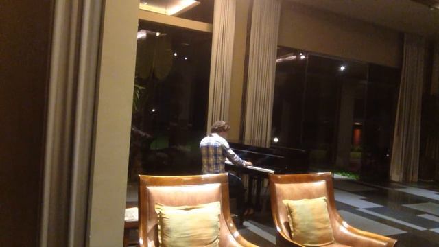 Лунная соната в отеле Impiana смотреть онлайн