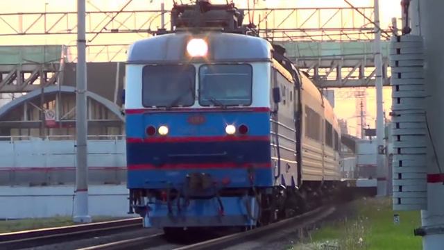 ЧС2К-675 с поездом №54 "Москва – Чебоксары" смотреть онлайн