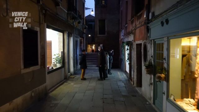 Venice Night Walk From Rialto Bridge To Piazzale Roma смотреть онлайн