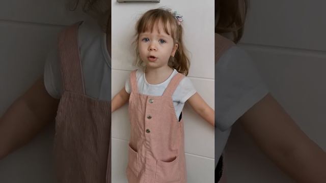 Стих про бабушку. Ходит наша Бабушка.. смотреть онлайн