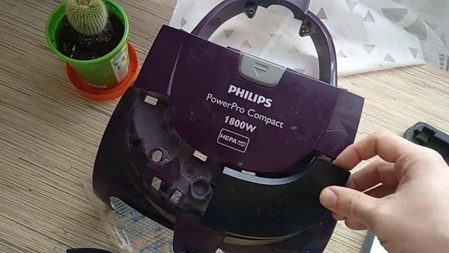 Как разобрать пылесос Philips PowerPro Compact FC8472