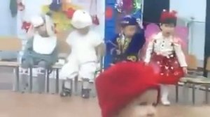 Мальчик одел наоборот свой костюм зайчика