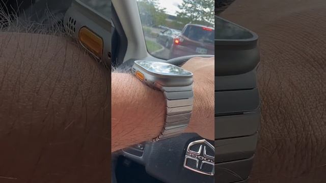 Apple Watch Ultra with Stainless Steel Link Bracelet. How’s it look? смотреть онлайн