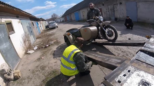 (21+) Днище VLOG: Мой новый мотоцикл Днепр 11 "Песчаный Клоп" смотреть онлайн