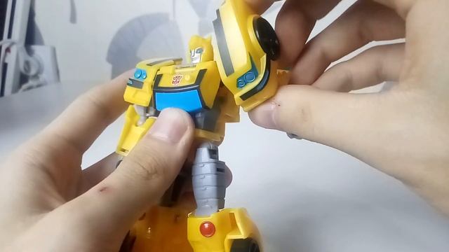 ЖАЛЬ, КАК ПЧЕЛА - Transformers: Bumblebee Cyberverse Adventures Deluxe Class BUMBLEBEE/БАМБЛБИ смотреть онлайн
