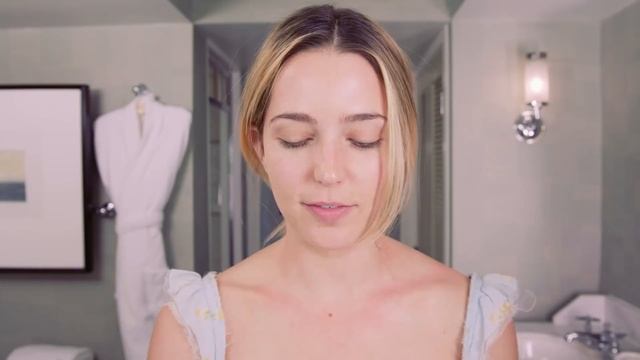 Actress Jessica Rothe's Guide to Clear Skin | Beauty Secrets | Vogue смотреть онлайн