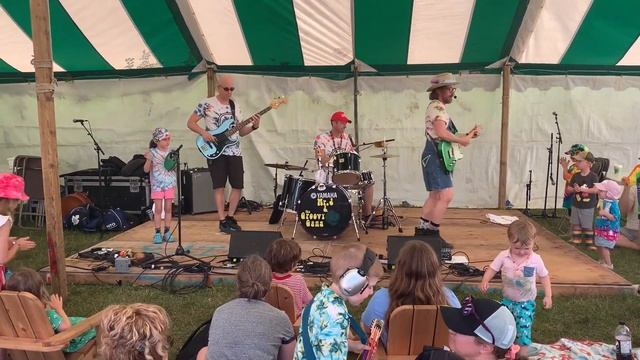 "Build a Song" - LIVE - Mr. J and the Groovy Gang @HillsideFestivalGuelph 2023 Rainbow Stage смотреть онлайн