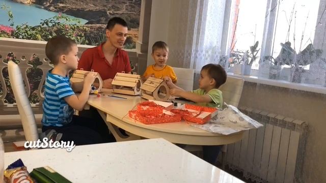 Кормушка для птиц от МТС смотреть онлайн