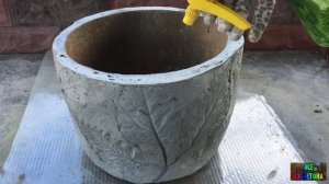 БОЛЬШОЙ ВАЗОН ДЛЯ ЦВЕТОВ  СВОИМИ РУКАМИ ИЗ БЕТОНА - DIY