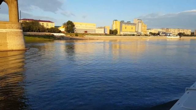 Река Иртыш в Омске (прогулка на теплоходе) смотреть онлайн
